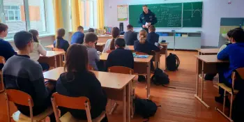 27 февраля Синкевич Андрей Игоревич, сотрудник Борисовского ГРОЧС, выступил перед учащимися 8-11 классов